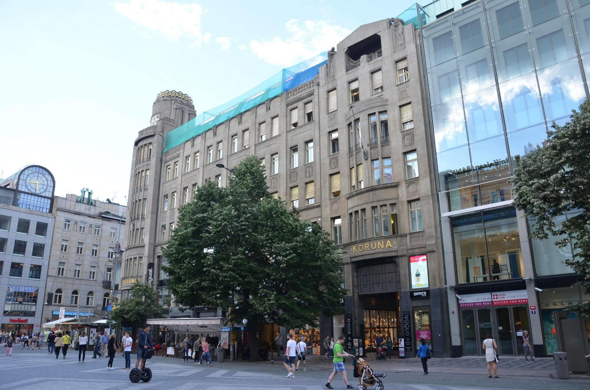 Merchants Crown Suites And Spa Prague Exterior photo The former department store, now a shopping centre